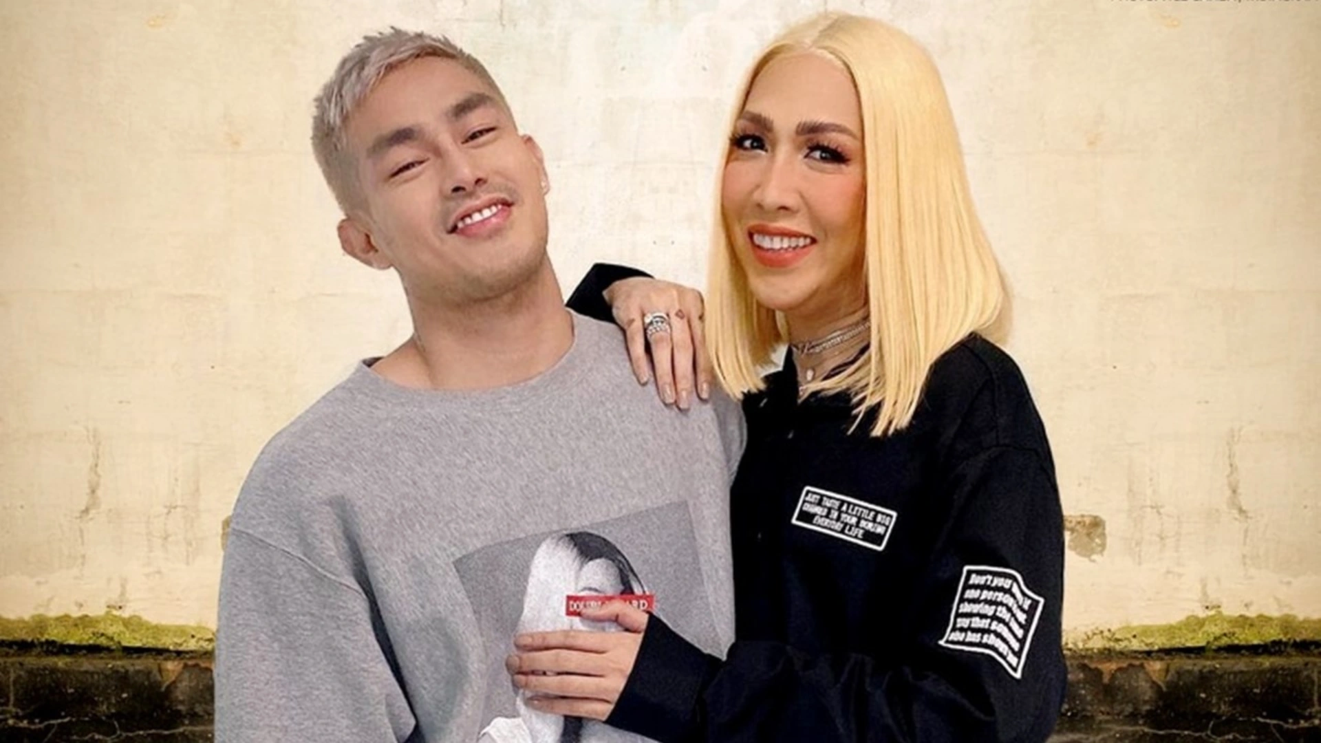 What Do Christmas Lights on a Mahjong Table Tell Us_